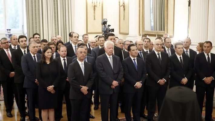 Ξεπέρασε και τον Χρυσοχοΐδη: Ο δημοφιλέστερος υπουργός της κυβέρνησης Μητσοτάκη Ξεπέρασε και τον Χρυσοχοΐδη: Ο δημοφιλέστερος υπουργός της κυβέρνησης Μητσοτάκη