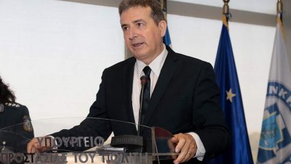 «Ψαλιδίζουν» τον Χρυσοχοϊδη στη ΝΔ «Ψαλιδίζουν» τον Χρυσοχοϊδη στη ΝΔ