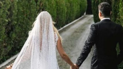 Αυτός είναι ο γαμπρός: Τον σωματοφύλακά της παντρεύτηκε η Έλενα Ράπτη (Pics) Αυτός είναι ο γαμπρός: Τον σωματοφύλακά της παντρεύτηκε η Έλενα Ράπτη (Pics)
