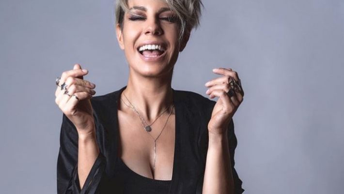 «Καυτή» Ράνια Κωστάκη σε εντυπωσιακό ροζ μαγιό (ΦΩΤΟ) «Καυτή» Ράνια Κωστάκη σε εντυπωσιακό ροζ μαγιό (ΦΩΤΟ)