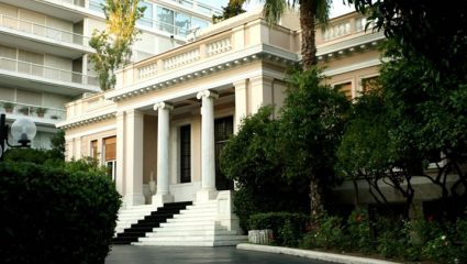 Αποφάσεις σε τρεις άξονες για το προσφυγικό Αποφάσεις σε τρεις άξονες για το προσφυγικό
