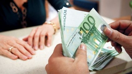 Οι αλλαγές στις συντάξεις που ετοιμάζει το υπουργείο Εργασίας Οι αλλαγές στις συντάξεις που ετοιμάζει το υπουργείο Εργασίας