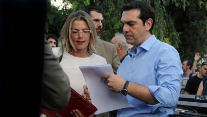 Η γυναίκα πίσω από τον Τσίπρα… χτίζει τον νέο Flash Η γυναίκα πίσω από τον Τσίπρα… χτίζει τον νέο Flash