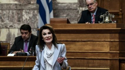 H… αποκάλυψη της Γιάννας Αγγελοπούλου: αυτοί αναλαμβάνουν ρόλο στο πλευρό της H… αποκάλυψη της Γιάννας Αγγελοπούλου: αυτοί αναλαμβάνουν ρόλο στο πλευρό της