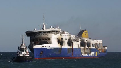 Η πιο τυχερή γυναίκα στην Ελλάδα: επέζησε από ναυάγιο, αεροπορικό ατύχημα και κεραυνό! Η πιο τυχερή γυναίκα στην Ελλάδα: επέζησε από ναυάγιο, αεροπορικό ατύχημα και κεραυνό!