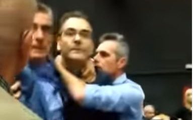 Βίντεο με το επεισόδιο Τζήμερου-Πρωτούλη Βίντεο με το επεισόδιο Τζήμερου-Πρωτούλη