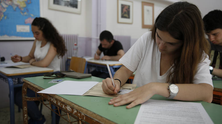 Σοβαρή καταγγελία για σκάνδαλο στις Πανελλήνιες εξετάσεις
