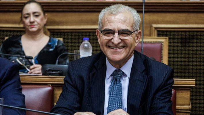 Ο Διαματάρης παραμένει υφυπουργός στα... social media Ο Διαματάρης παραμένει υφυπουργός στα... social media