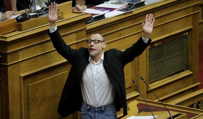 «Παραδίνομαι»! Η... παράσταση του Κλέωνα Γρηγοριάδη στη Βουλή (vid) «Παραδίνομαι»! Η... παράσταση του Κλέωνα Γρηγοριάδη στη Βουλή (vid)