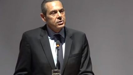 «Βόμβα» Καμμένου: «Προετοιμάζαμε τη χώρα για πόλεμο» – ΒΙΝΤΕΟ «Βόμβα» Καμμένου: «Προετοιμάζαμε τη χώρα για πόλεμο» – ΒΙΝΤΕΟ