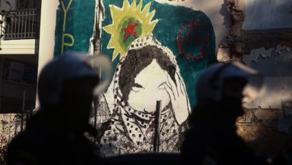 Συλλήψεις με κουκούλες και αστυνομική βία στο Κουκάκι! (ΦΩΤΟ+ΒΙΝΤΕΟ) Συλλήψεις με κουκούλες και αστυνομική βία στο Κουκάκι! (ΦΩΤΟ+ΒΙΝΤΕΟ)