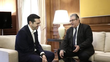 Η αντίθεση ΣΥΡΙΖΑ και ΚΚΕ Η αντίθεση ΣΥΡΙΖΑ και ΚΚΕ