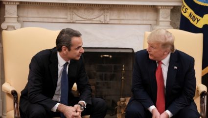 Τραμπ σε Μητσοτάκη για ελληνοτουρκικά: «Κι αν χάσετε;» Τραμπ σε Μητσοτάκη για ελληνοτουρκικά: «Κι αν χάσετε;»