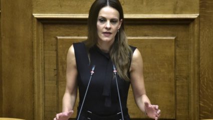 Το μυστικό της Αχτσιόγλου για να κρατάει την σιλουέτα της Το μυστικό της Αχτσιόγλου για να κρατάει την σιλουέτα της