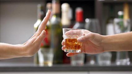 Μετά τον αντικαπνιστικό νόμο, «φρένο» και στο αλκοόλ; Μετά τον αντικαπνιστικό νόμο, «φρένο» και στο αλκοόλ;