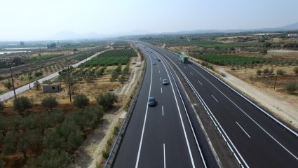 Επένδυση εκατομμυρίων: Η Εθνική οδός Tesla του Elon Musk αλλάζει την Ελλάδα Επένδυση εκατομμυρίων: Η Εθνική οδός Tesla του Elon Musk αλλάζει την Ελλάδα