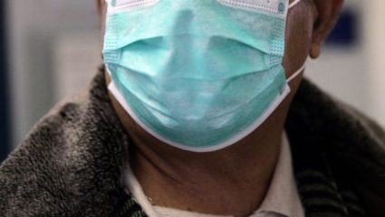 Τιμή-σοκ: Πόσο πωλούνται οι μάσκες στη μαύρη αγορά Τιμή-σοκ: Πόσο πωλούνται οι μάσκες στη μαύρη αγορά