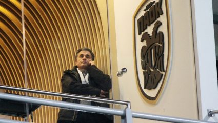 Ο Τσακαλώτος δεν είδε το ντέρμπι της Τούμπας Ο Τσακαλώτος δεν είδε το ντέρμπι της Τούμπας