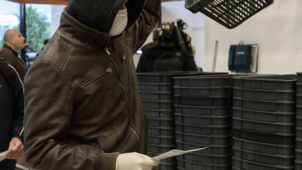 Η τρέλα πάει στα σούπερ μάρκετ! – ΦΩΤΟ Η τρέλα πάει στα σούπερ μάρκετ! – ΦΩΤΟ