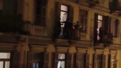 Έτσι καταπολεμούν τον κορωνοϊό: Black Sabbath και σινεμά στην Ιταλία, Oasis στην Ισπανία – ΒΙΝΤΕΟ Έτσι καταπολεμούν τον κορωνοϊό: Black Sabbath και σινεμά στην Ιταλία, Oasis στην Ισπανία – ΒΙΝΤΕΟ