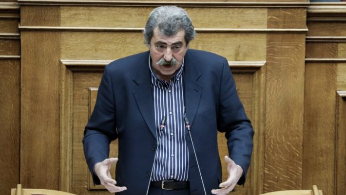 Έξαλλος με τον Άδωνι Γεωργιάδη ο Πολάκης: «Κατέβασέ την αν έχεις τσίπα» (Pic) Έξαλλος με τον Άδωνι Γεωργιάδη ο Πολάκης: «Κατέβασέ την αν έχεις τσίπα» (Pic)