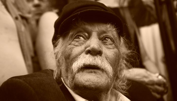 «Έφυγε» ο μεγάλος ο Μανώλης Γλέζος «Έφυγε» ο μεγάλος ο Μανώλης Γλέζος