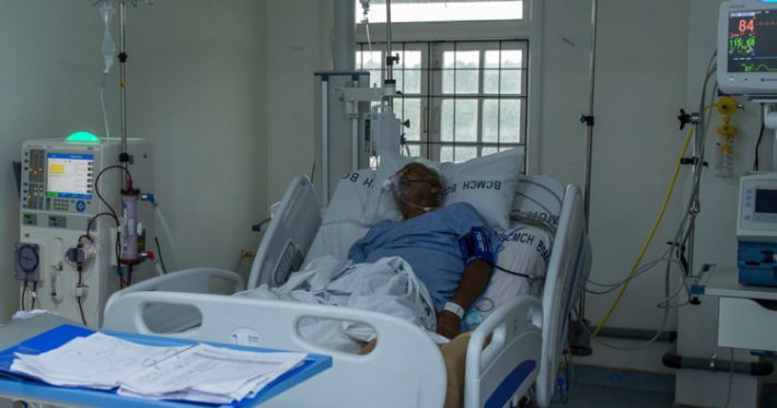 Θύμισε ταινία ζόμπι: Ασθενής με κορονοϊό δραπευτεύει και σκοτώνει γυναίκα δαγκώνοντάς την
