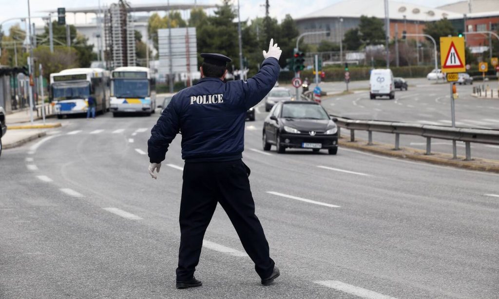 Απαγόρευση κυκλοφορίας: Ντροπιαστικά τα νούμερα των παραβάσεων των Ελλήνων