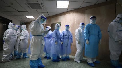 Σχεδόν ένα εκατ. κρούσματα και 35.000 νεκροί: Αυτές τις χώρες «χτυπάει» πλέον ο κορωνοϊός Σχεδόν ένα εκατ. κρούσματα και 35.000 νεκροί: Αυτές τις χώρες «χτυπάει» πλέον ο κορωνοϊός
