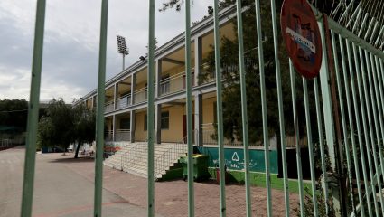Λοιμωξιολόγος προειδοποιεί: Πότε δεν πρέπει τα παιδιά να πηγαίνουν σχολείο Λοιμωξιολόγος προειδοποιεί: Πότε δεν πρέπει τα παιδιά να πηγαίνουν σχολείο
