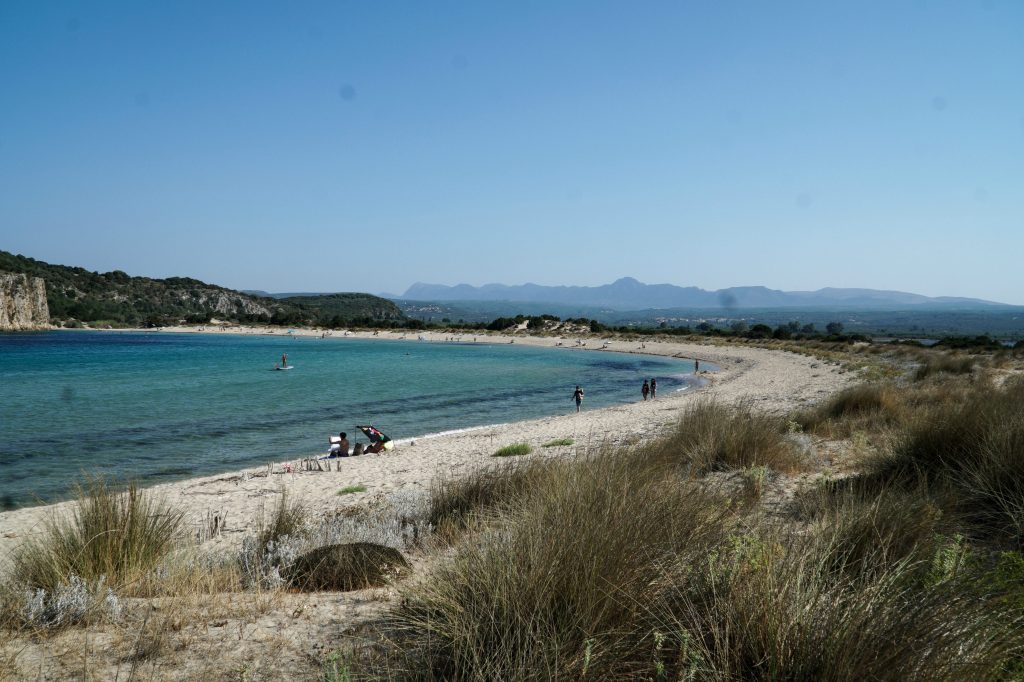 «Ας αποφασίσουν οι Έλληνες αν θα πάμε διακοπές»: Η ανατρεπτική πρόταση Γερμανού αρθρογράφου