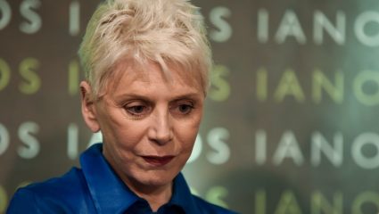 Έξαλλη η Έλενα Ακρίτα με την Κατερίνα Παναγοπούλου για το σποτ του Λούλη Έξαλλη η Έλενα Ακρίτα με την Κατερίνα Παναγοπούλου για το σποτ του Λούλη