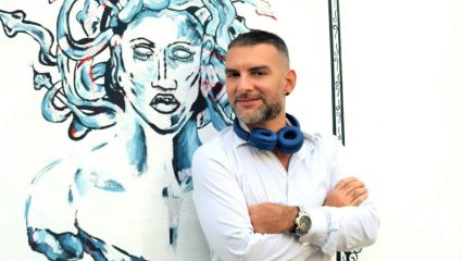 Ο Κρητικός ραδιοφωνικός παραγωγός που σαρώνει στο Tik Tok! (videos) Ο Κρητικός ραδιοφωνικός παραγωγός που σαρώνει στο Tik Tok! (videos)