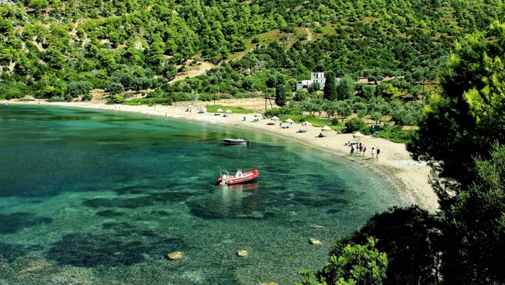 Βούλιαξε από κόσμο: Το νησί - έκπληξη που είχε 100% πληρότητα το τριήμερο του Αγίου Πνεύματος Βούλιαξε από κόσμο: Το νησί - έκπληξη που είχε 100% πληρότητα το τριήμερο του Αγίου Πνεύματος