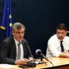 «Γονατίζουν» την Κυβέρνηση τα 262 νέα κρούσματα: Το νέο σκληρό μέτρο με την υπογραφή λοιμωξιολόγων «Γονατίζουν» την Κυβέρνηση τα 262 νέα κρούσματα: Το νέο σκληρό μέτρο με την υπογραφή λοιμωξιολόγων