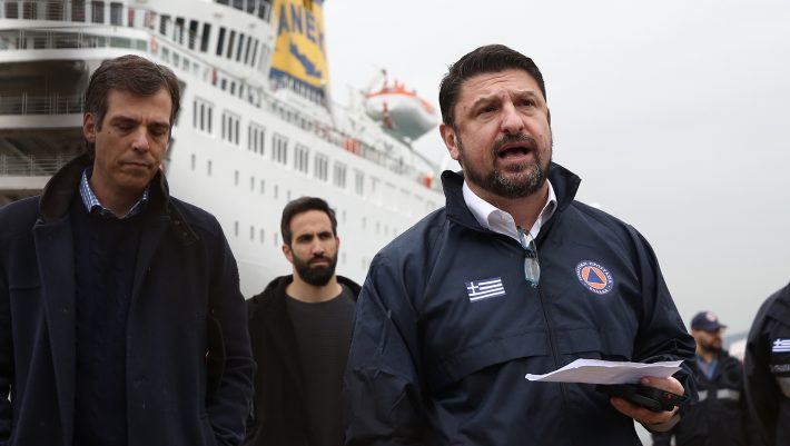 Το μαχαίρι στο κόκκαλο: Η σκληρή απόφαση Χαρδαλιά για όσους δεν τηρήσουν το ωράριο της απαγόρευσης Το μαχαίρι στο κόκκαλο: Η σκληρή απόφαση Χαρδαλιά για όσους δεν τηρήσουν το ωράριο της απαγόρευσης