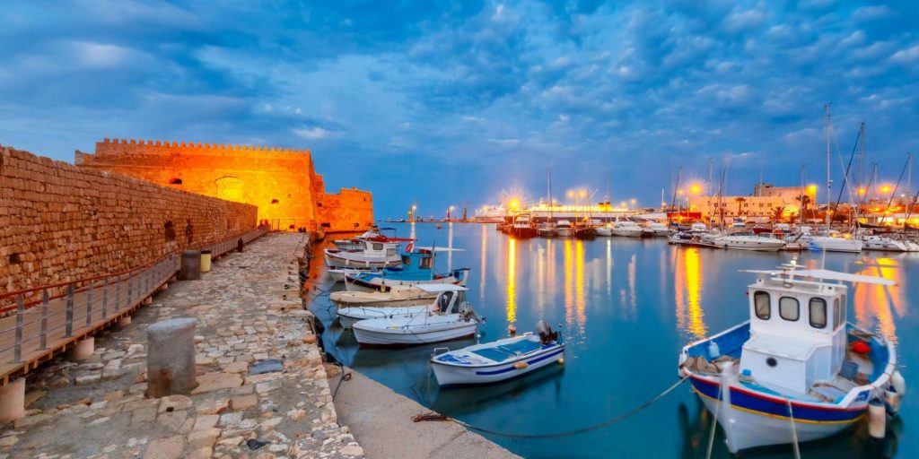 Δεν ξανάγινε: Άδειο από τουρίστες το πιο τουριστικό μέρος της Κρήτης