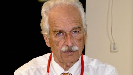 Η αιρετική άποψη του Καθηγητή Γουργουλιάνη για τον κορωνοϊό: «Ετοιμαστείτε να χορέψουμε» Η αιρετική άποψη του Καθηγητή Γουργουλιάνη για τον κορωνοϊό: «Ετοιμαστείτε να χορέψουμε»
