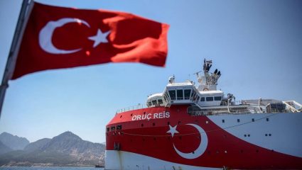 Παρακάμπτει Μέρκελ, Μακρόν: Φουλ επίθεση ξανά με το Oruc Reis ο Ερντογάν Παρακάμπτει Μέρκελ, Μακρόν: Φουλ επίθεση ξανά με το Oruc Reis ο Ερντογάν