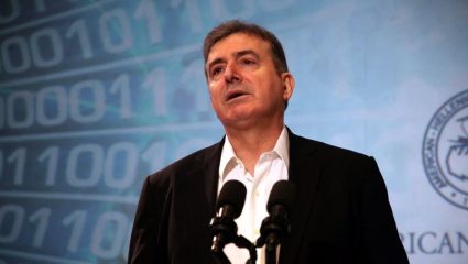 Ανασχηματισμός: Ηχηρή απάντηση Χρυσοχοΐδη μετά την απομάκρυνσή του Ανασχηματισμός: Ηχηρή απάντηση Χρυσοχοΐδη μετά την απομάκρυνσή του