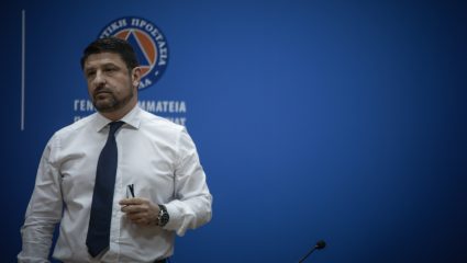 Υγειονομική βόμβα: Ο λόγος που η Θεσσαλονίκη οδηγείται σε lockdown μετά τον Δεκαπενταύγουστο Υγειονομική βόμβα: Ο λόγος που η Θεσσαλονίκη οδηγείται σε lockdown μετά τον Δεκαπενταύγουστο