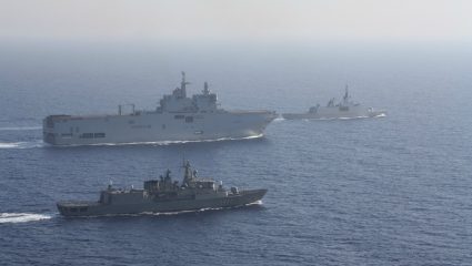 Θρίλερ στο Αιγαίο με τις 2 φρεγάτες Θρίλερ στο Αιγαίο με τις 2 φρεγάτες