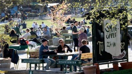 «Τώρα τι έχετε να πείτε;»: Μεγάλη ανατροπή με την «Ανοσία της αγέλης» στη Σουηδία «Τώρα τι έχετε να πείτε;»: Μεγάλη ανατροπή με την «Ανοσία της αγέλης» στη Σουηδία