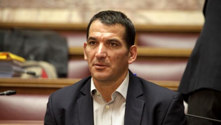 Πύρος Δήμμας προς Ακρίτα: «Δεν είμαι αλβανικής καταγωγής - Είμαι Έλληνας» Πύρος Δήμμας προς Ακρίτα: «Δεν είμαι αλβανικής καταγωγής - Είμαι Έλληνας»