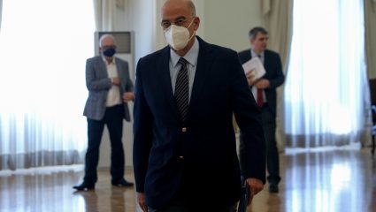 «Φλερτάρει» με το θερμό επεισόδιο: Η απρόκλητη ενέργεια των Τούρκων με το αεροπλάνο του Δένδια «Φλερτάρει» με το θερμό επεισόδιο: Η απρόκλητη ενέργεια των Τούρκων με το αεροπλάνο του Δένδια