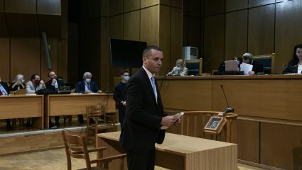 Στη φυλακή η διευθυντική ομάδα της Χρυσής Αυγής Στη φυλακή η διευθυντική ομάδα της Χρυσής Αυγής