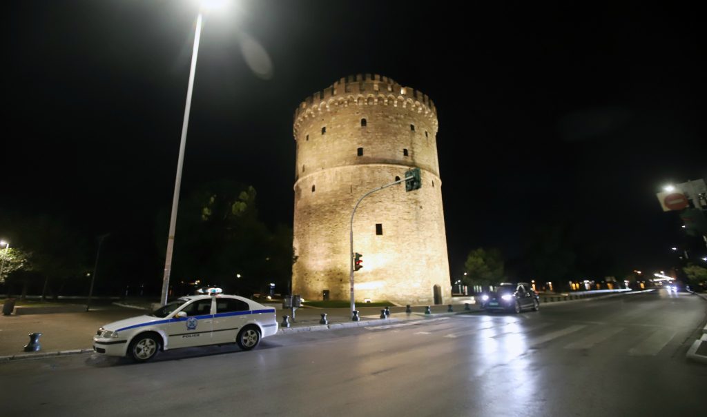 Ένα μοιραίο λάθος: Ο λόγος που η Θεσσαλονίκη από παράδειγμα αντί-covid μπαίνει σε lockdown