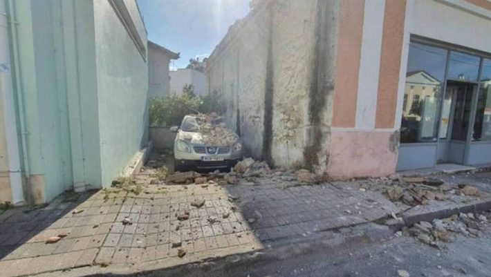 Τραγωδία στη Σάμο! Νεκροί δύο έφηβοι - Καταπλακώθηκαν από τοίχο Τραγωδία στη Σάμο! Νεκροί δύο έφηβοι - Καταπλακώθηκαν από τοίχο