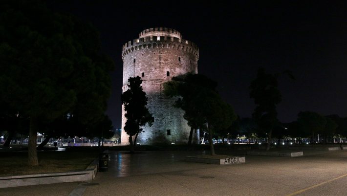 Περαιτέρω «κλείσιμο»: Το σκληρό μέτρο που έρχεται στην Θεσσαλονίκη μετά το ρεκόρ των 905 κρουσμάτων Περαιτέρω «κλείσιμο»: Το σκληρό μέτρο που έρχεται στην Θεσσαλονίκη μετά το ρεκόρ των 905 κρουσμάτων