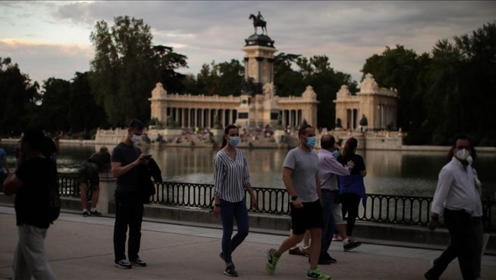 Το «θαύμα της Μαδρίτης»: Έτσι η πόλη νικάει τον κορωνοϊό με ανοιχτή την εστίαση Το «θαύμα της Μαδρίτης»: Έτσι η πόλη νικάει τον κορωνοϊό με ανοιχτή την εστίαση